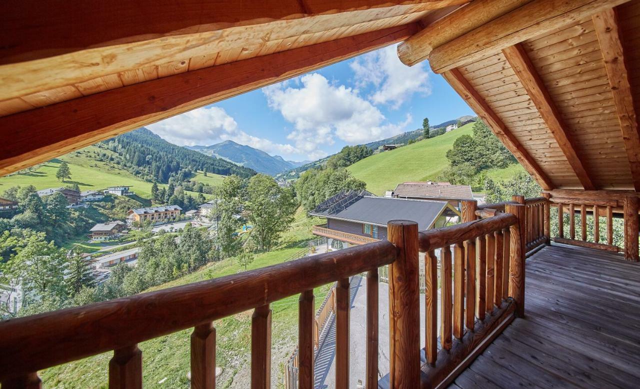 Chalets Blockhaus Saalbach By Holidayflats24 Villa Exterior photo